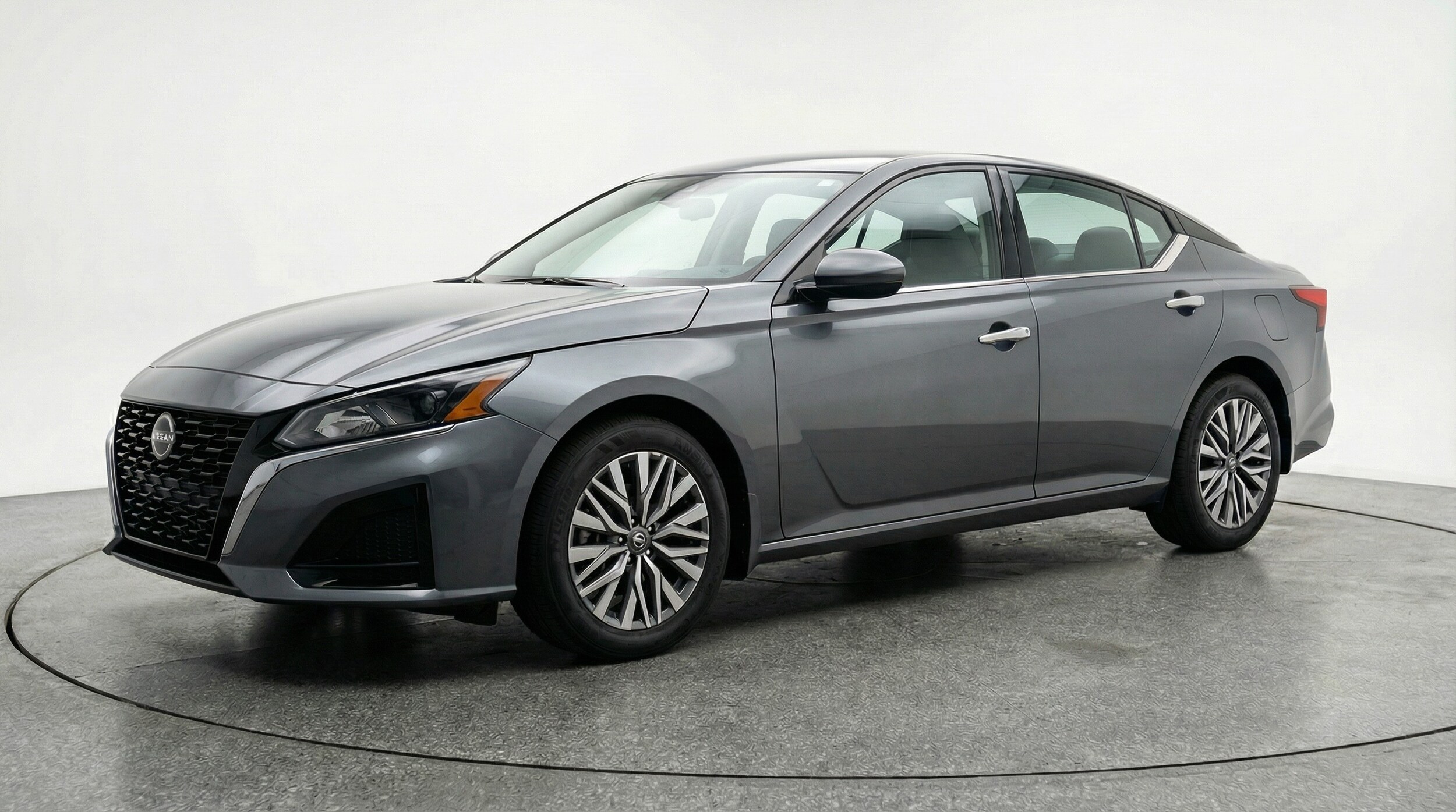 Thumbnail: 2025 Nissan Altima - 3