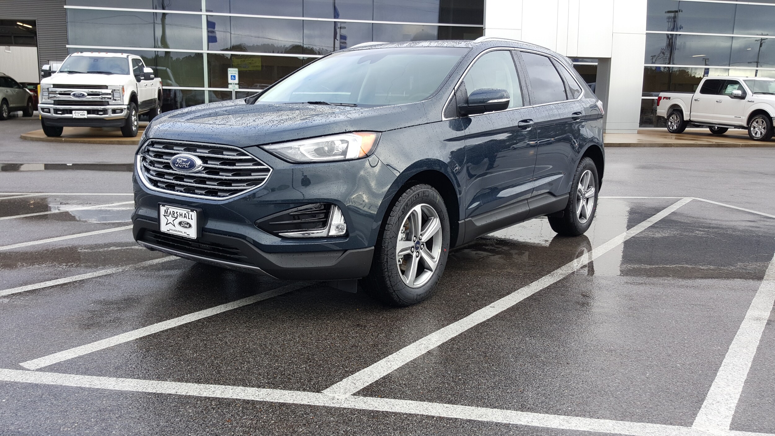 Marshall Ford Ford Dealership in Philadelphia MS