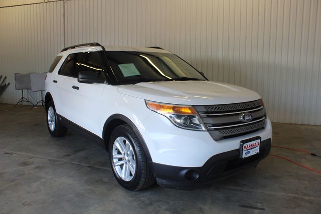 2015 Ford Explorer Base's photo