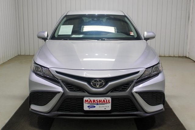 Used 2022 Toyota Camry SE with VIN 4T1G11AK8NU036807 for sale in Marshall, TX
