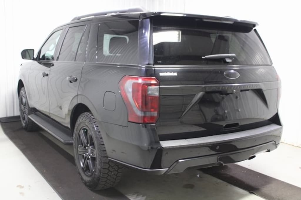 Used 2018 Ford Expedition XLT SUV