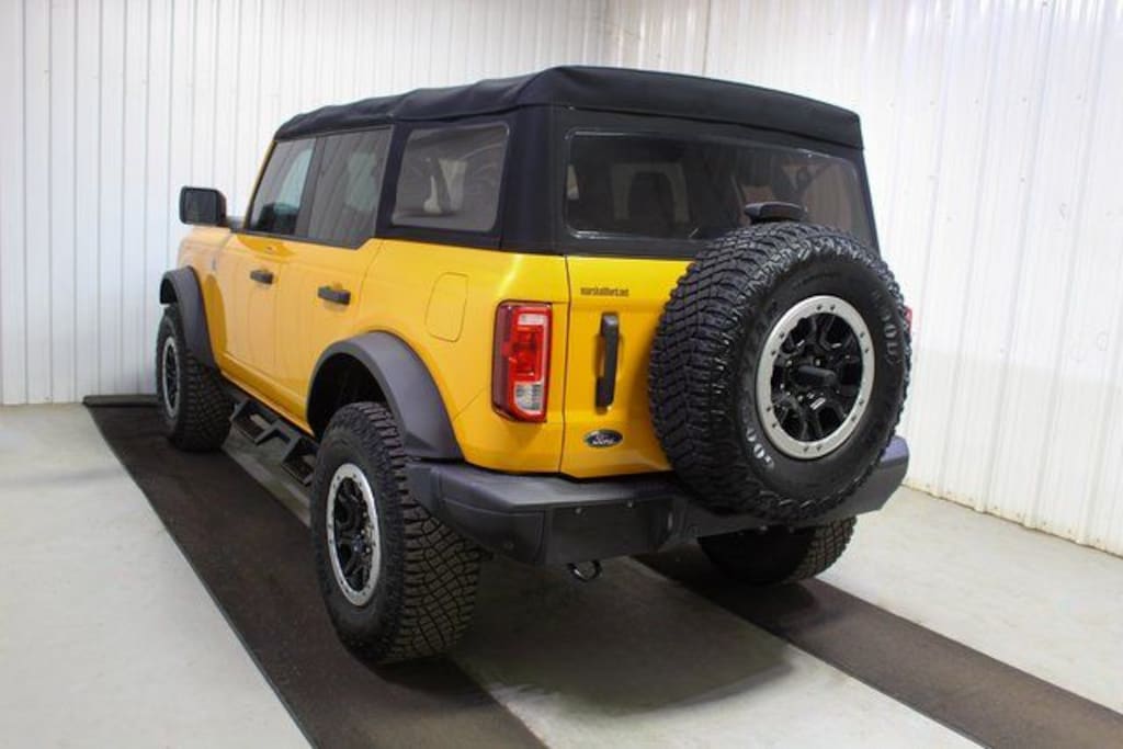 Used 2022 Ford Bronco Black Diamond SUV