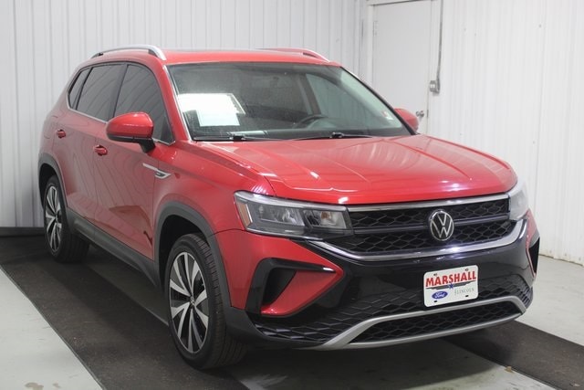 2022 Volkswagen Taos SE's photo