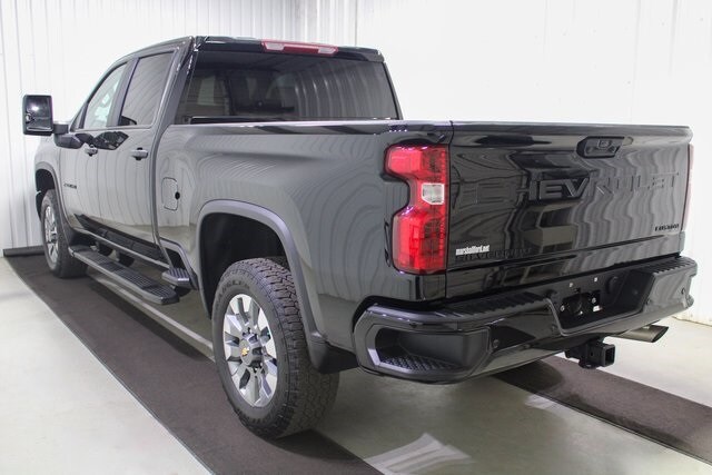 2024 Chevrolet Silverado 2500HD Custom photo 4