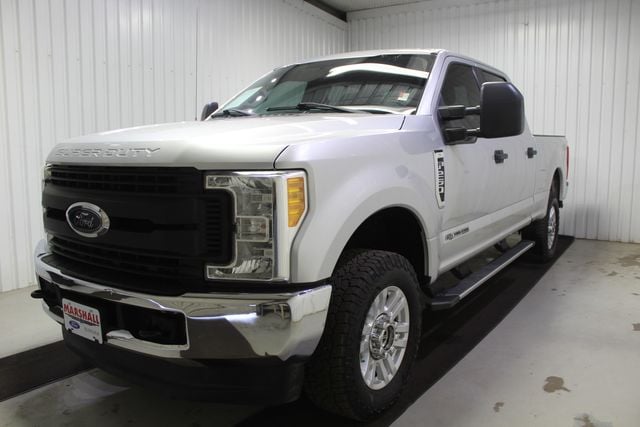 2017 Ford F-250 XL 4x4 Crew Cab 6-3/4' Box's photo