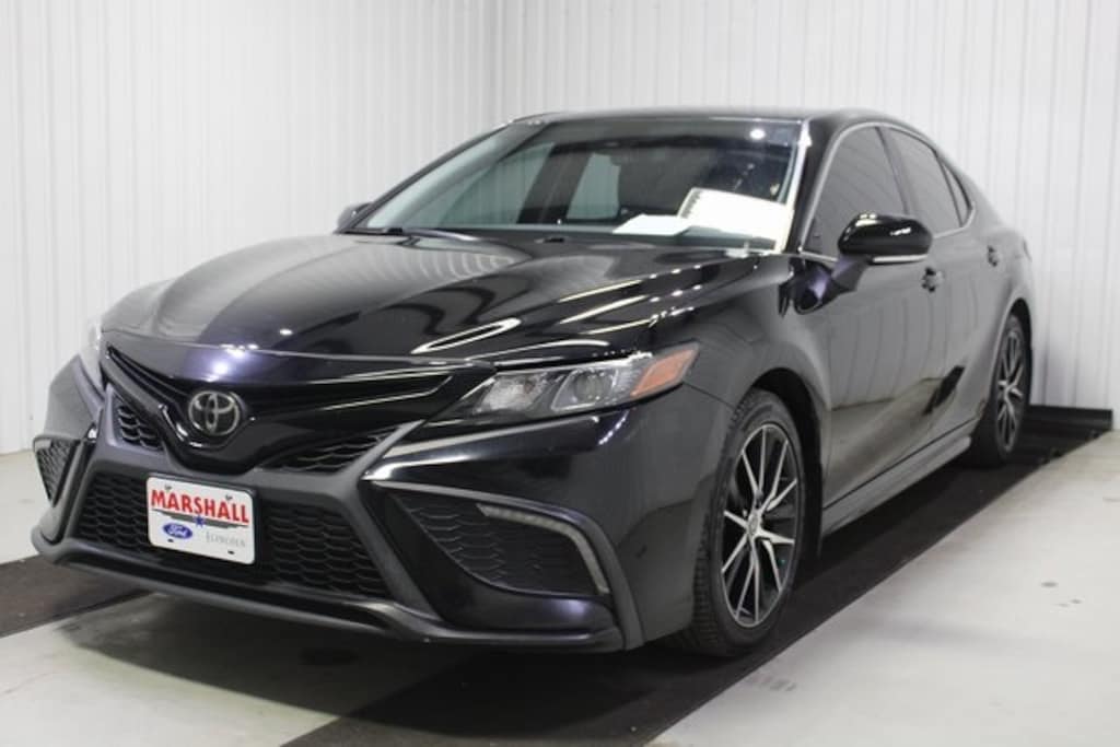 Used 2023 Toyota Camry SE Sedan