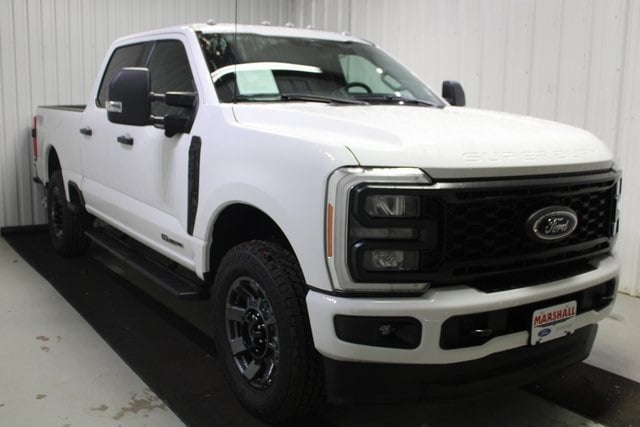 2023 Ford F-250 Super Duty XL's photo