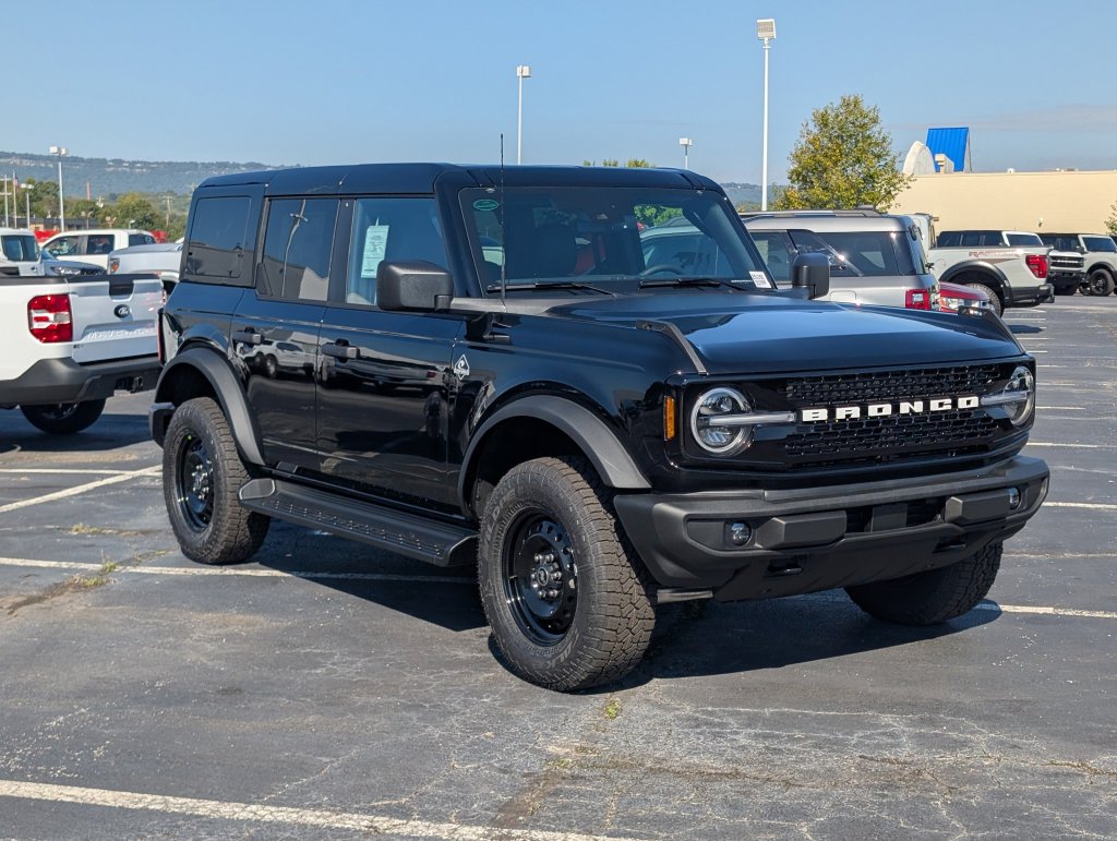 New 2026 Ford Bronco Outer Banks SUV