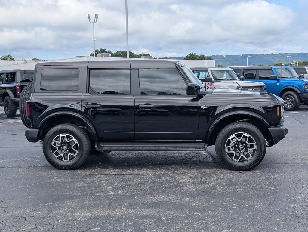 New 2026 Ford Bronco Outer Banks SUV