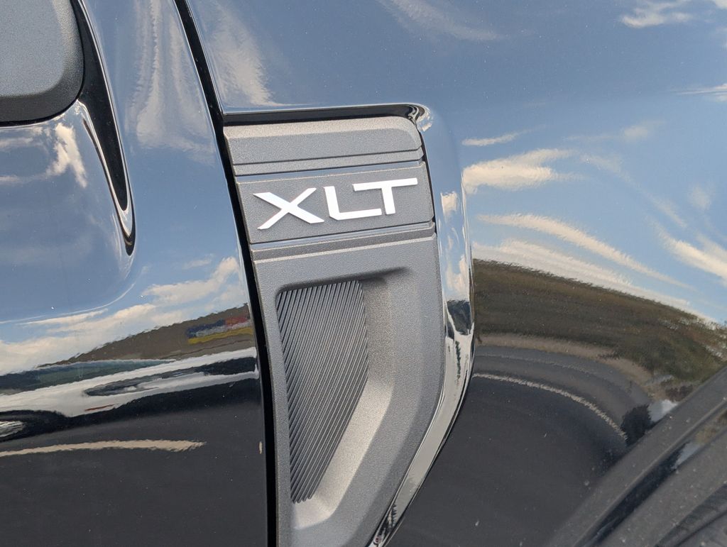 2025 Ford Maverick XLT - Photo 17