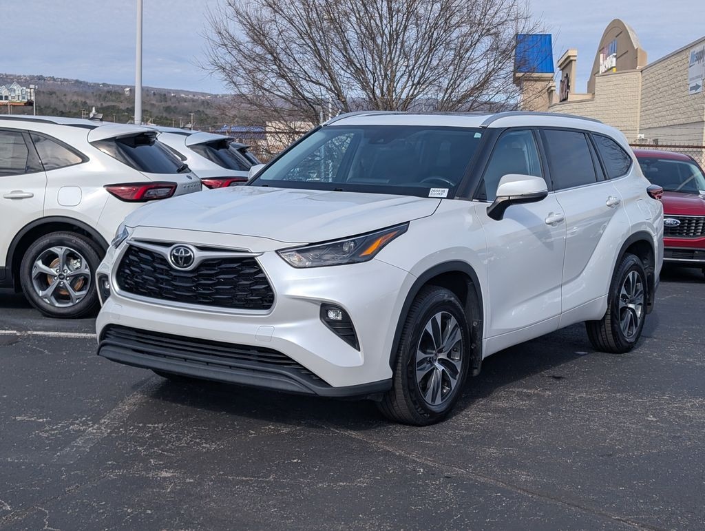 Used 2022 Toyota Highlander XLE SUV