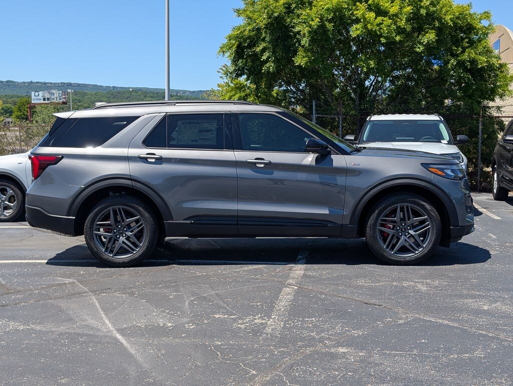 New 2026 Ford Explorer ST-Line SUV