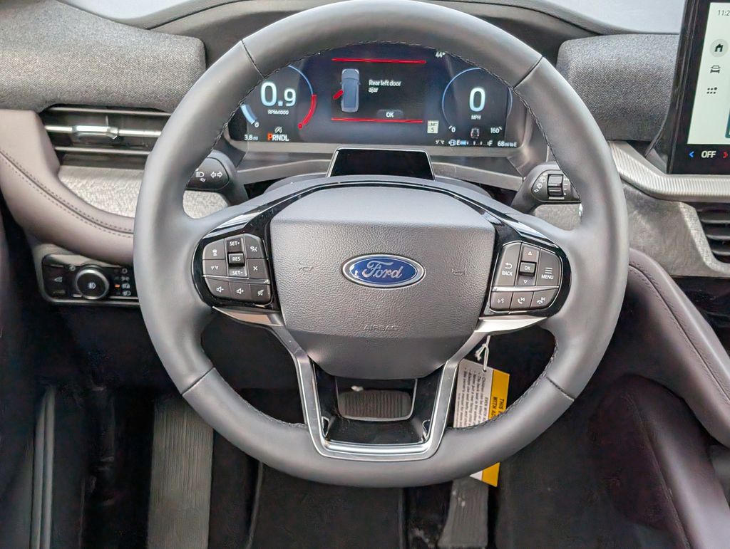 2026 Ford Explorer Platinum - Photo 10