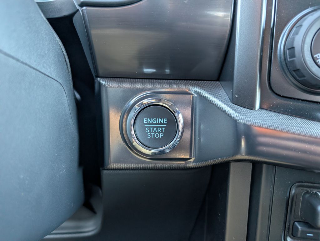 2025 Ford F-150 Lariat - Photo 12