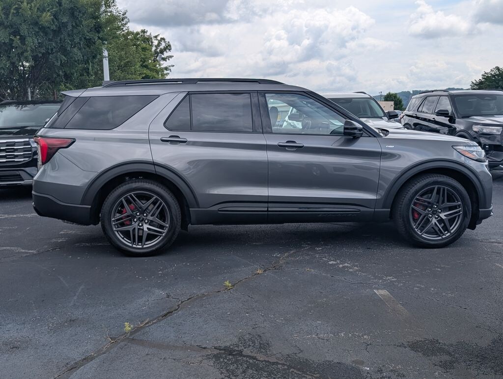 New 2026 Ford Explorer ST-Line SUV