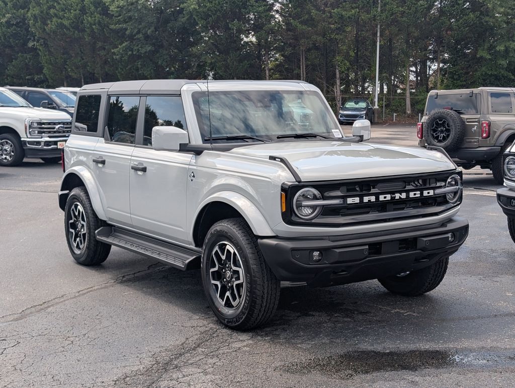 New 2026 Ford Bronco Outer Banks SUV