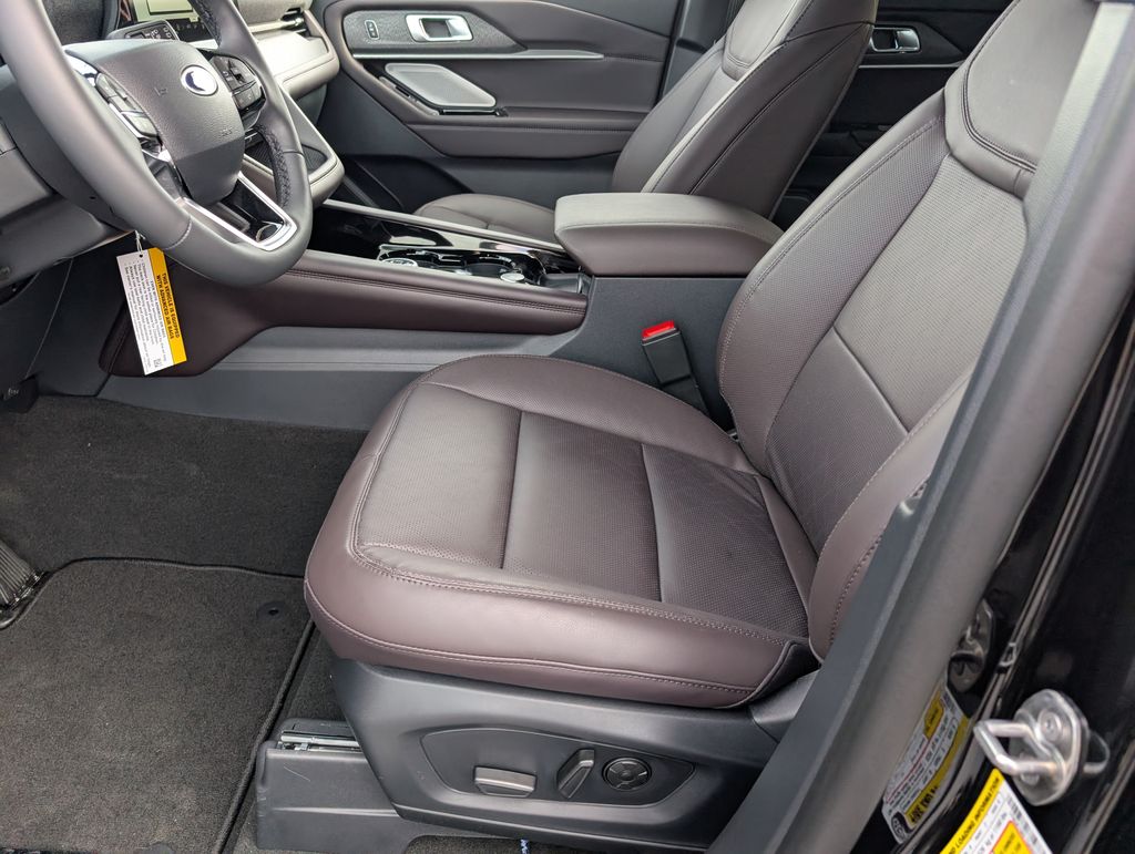 2026 Ford Explorer Platinum - Photo 9