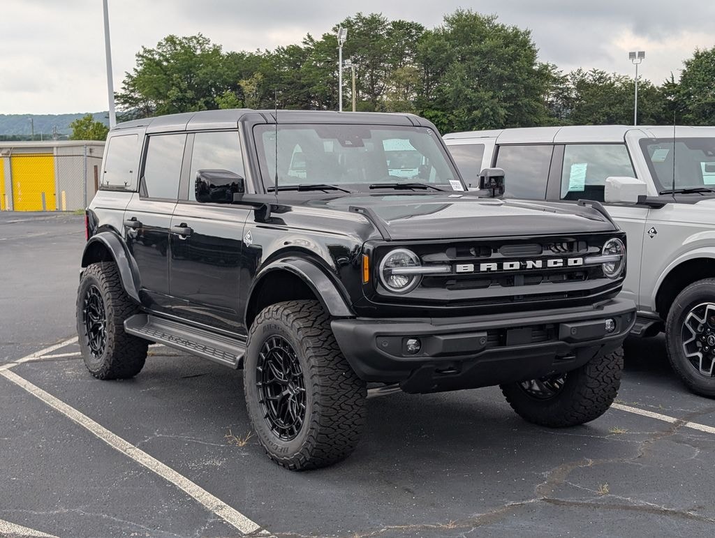New 2026 Ford Bronco Outer Banks SUV