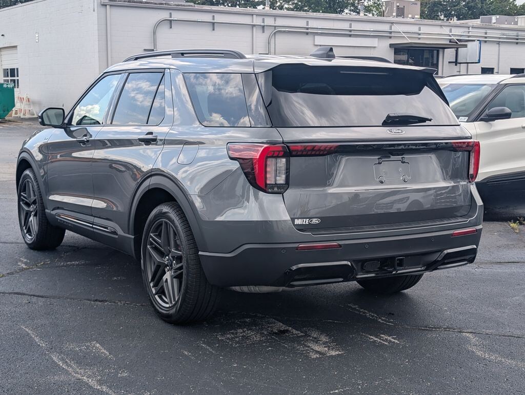New 2026 Ford Explorer ST-Line SUV