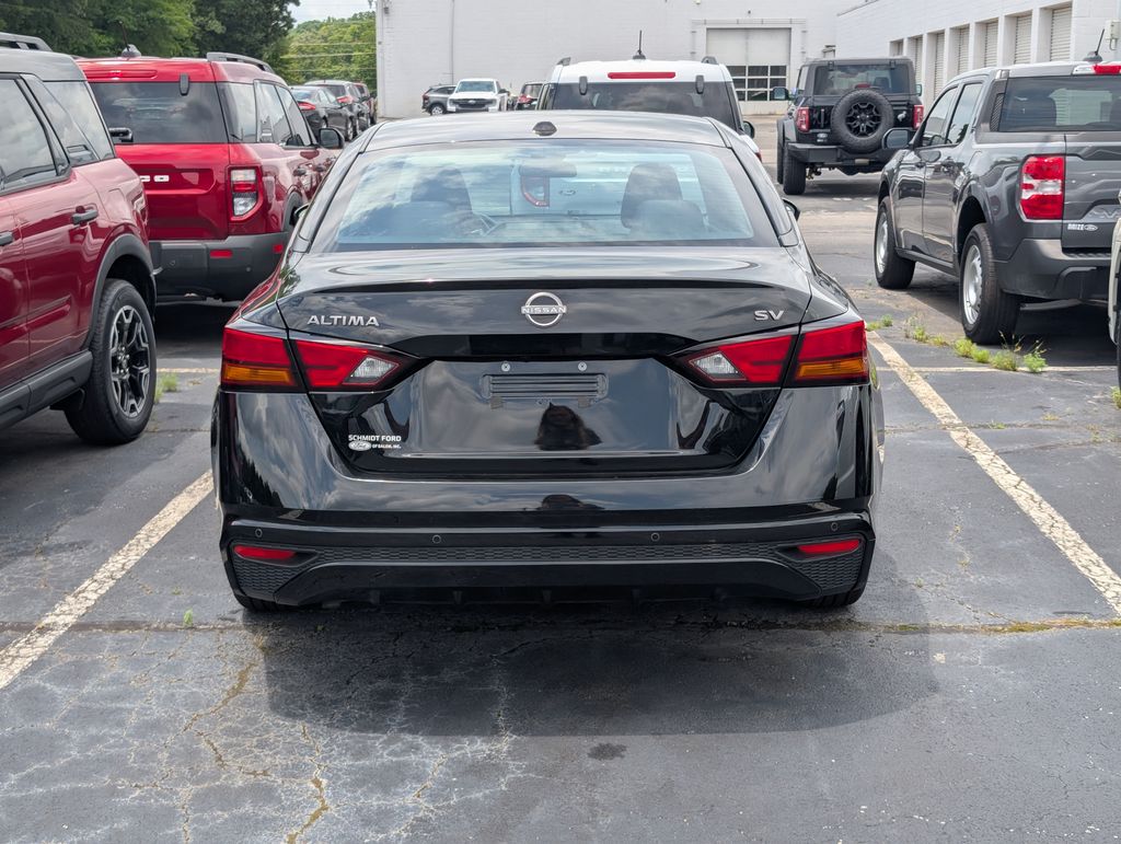 2024 Nissan Altima SV - Photo 6