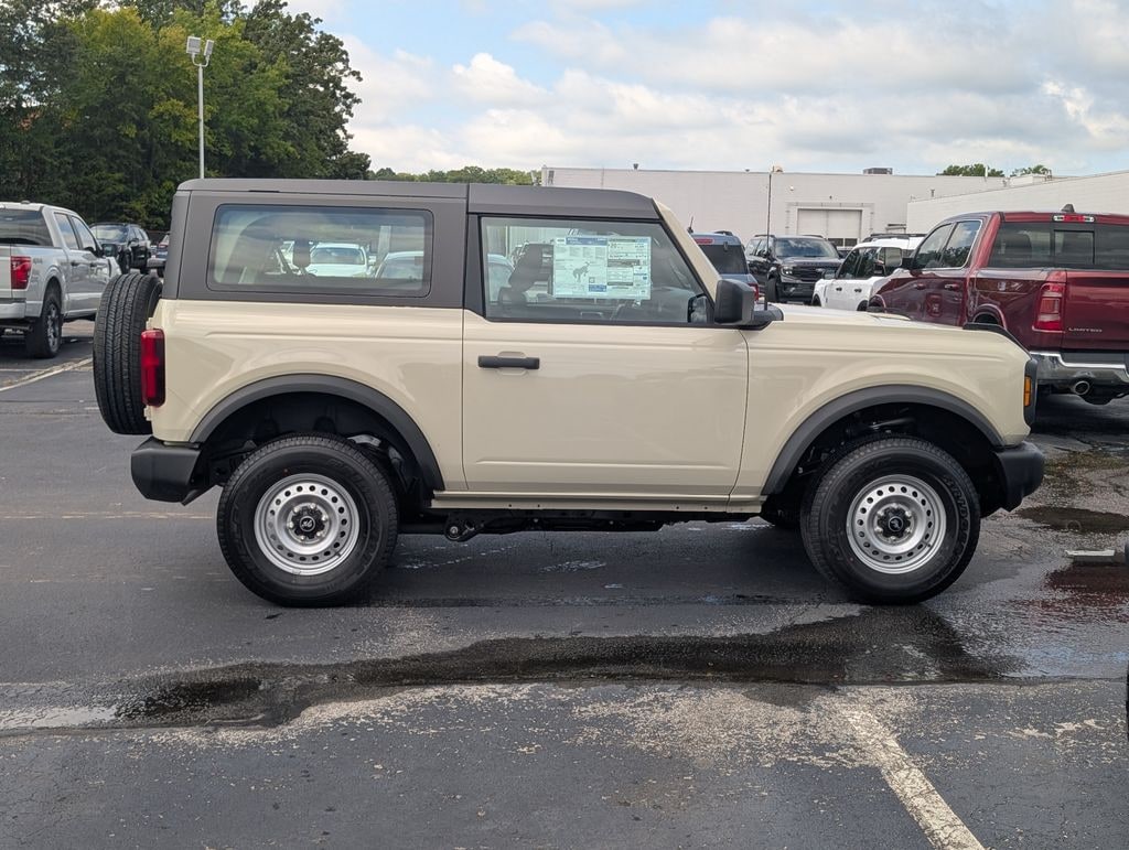 New 2026 Ford Bronco Base SUV