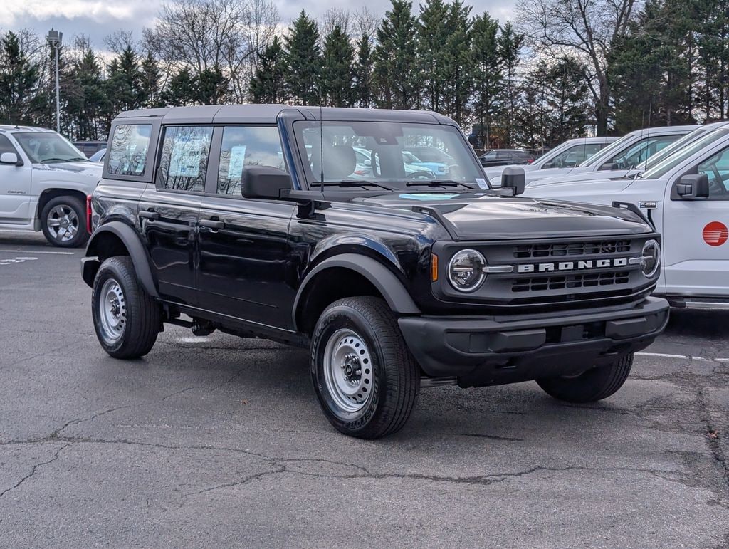 New 2025 Ford Bronco Base SUV