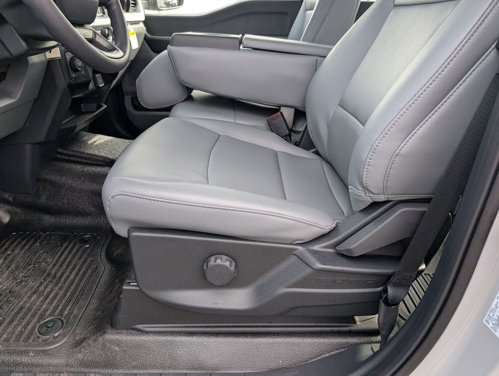 2026 Ford F-250 Super Duty XL - Photo 8