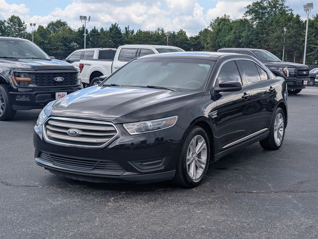 Used 2019 Ford Taurus SEL Sedan