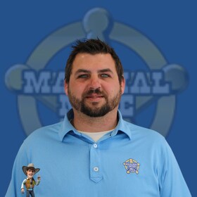 Staff member Kent Gordon from ID_1ca475