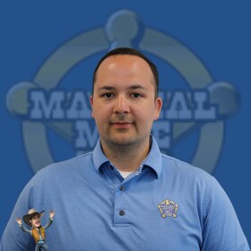 Staff member John Queen from ID_1ca475