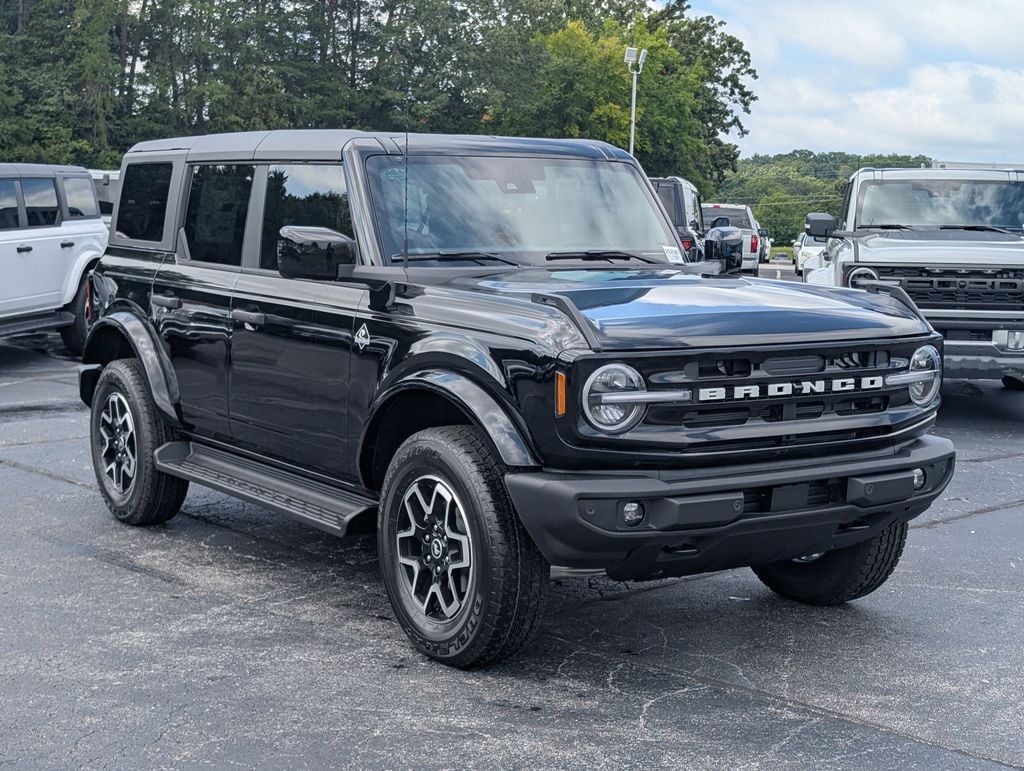 New 2026 Ford Bronco Outer Banks SUV