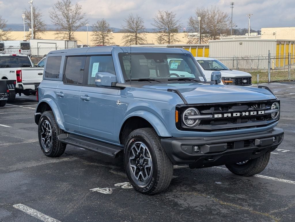 New 2025 Ford Bronco Outer Banks SUV