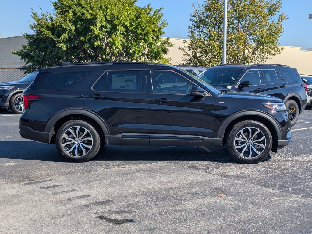New 2027 Ford Explorer ST-Line SUV