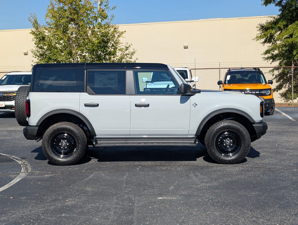 New 2026 Ford Bronco Outer Banks SUV