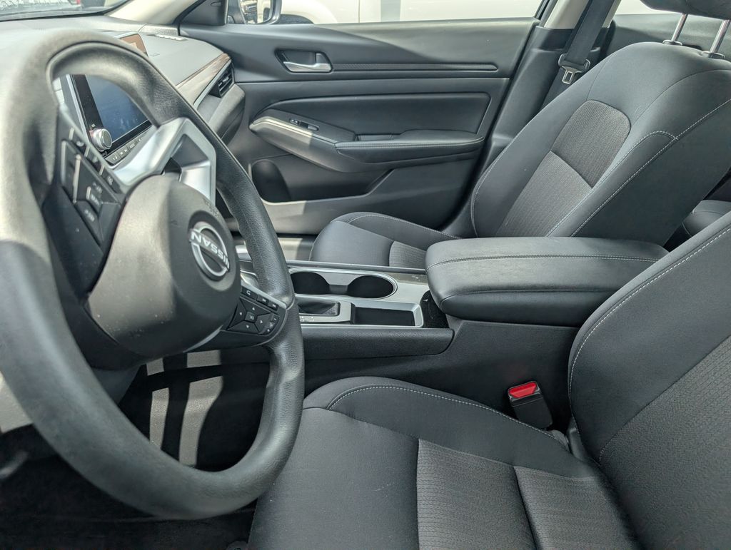 2024 Nissan Altima SV - Photo 8