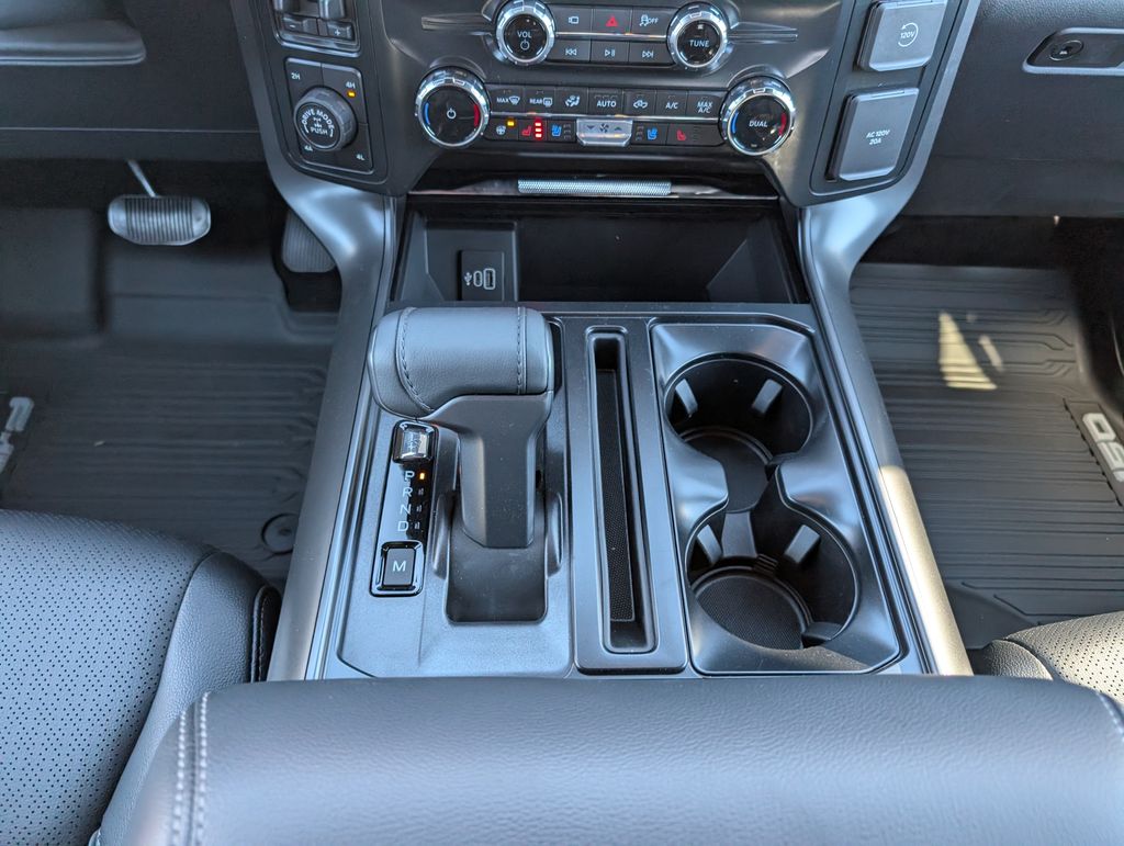2025 Ford F-150 Lariat - Photo 17
