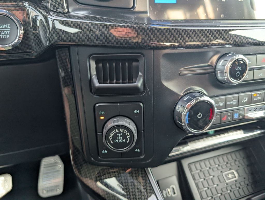 2025 Ford F-150 Lariat - Photo 21