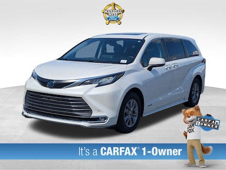 2021 Toyota Sienna XLE Minivan/Van