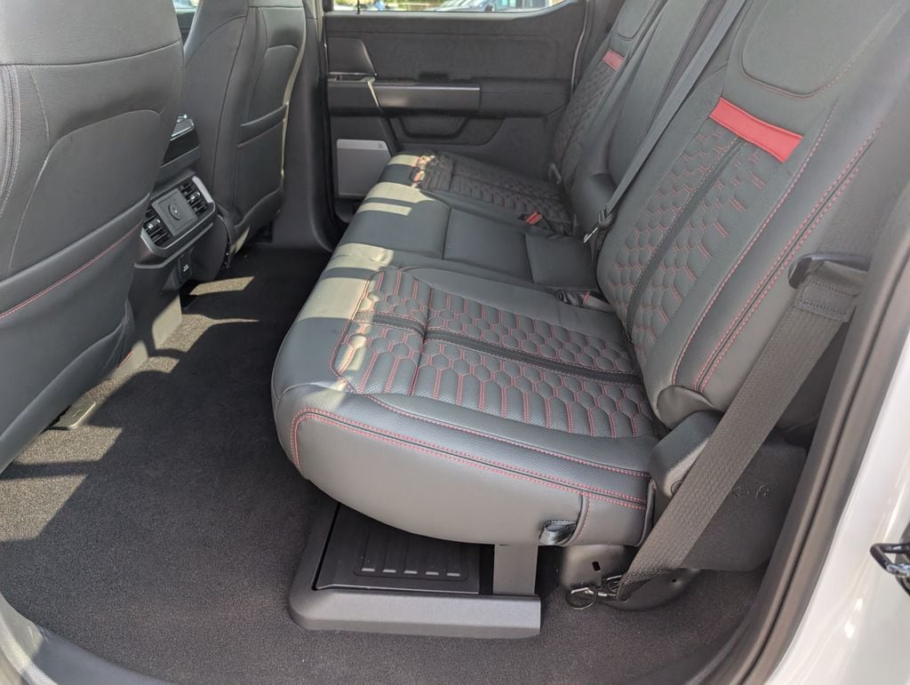 2025 Ford F-150 Lariat - Photo 10