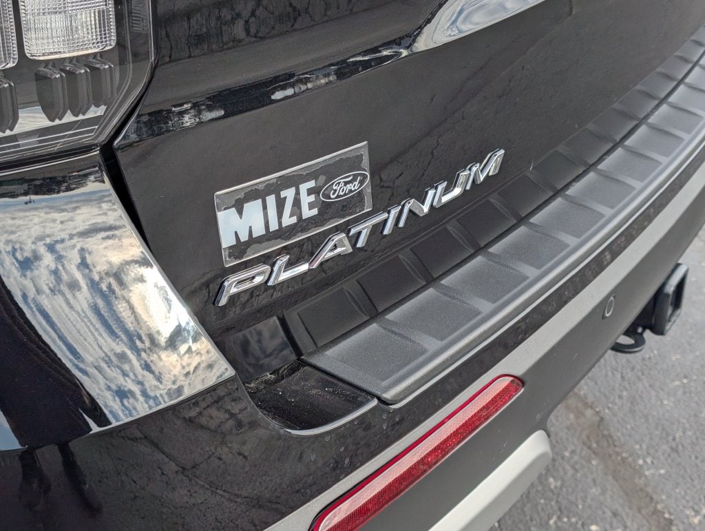 2026 Ford Explorer Platinum - Photo 17