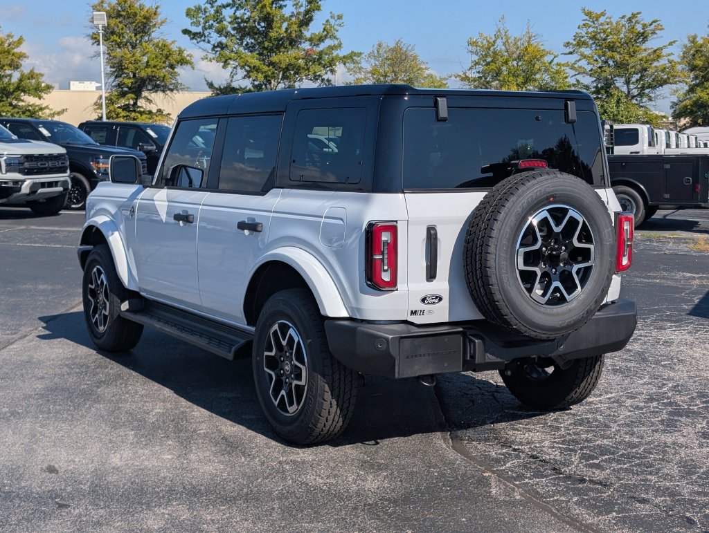 New 2026 Ford Bronco Outer Banks SUV