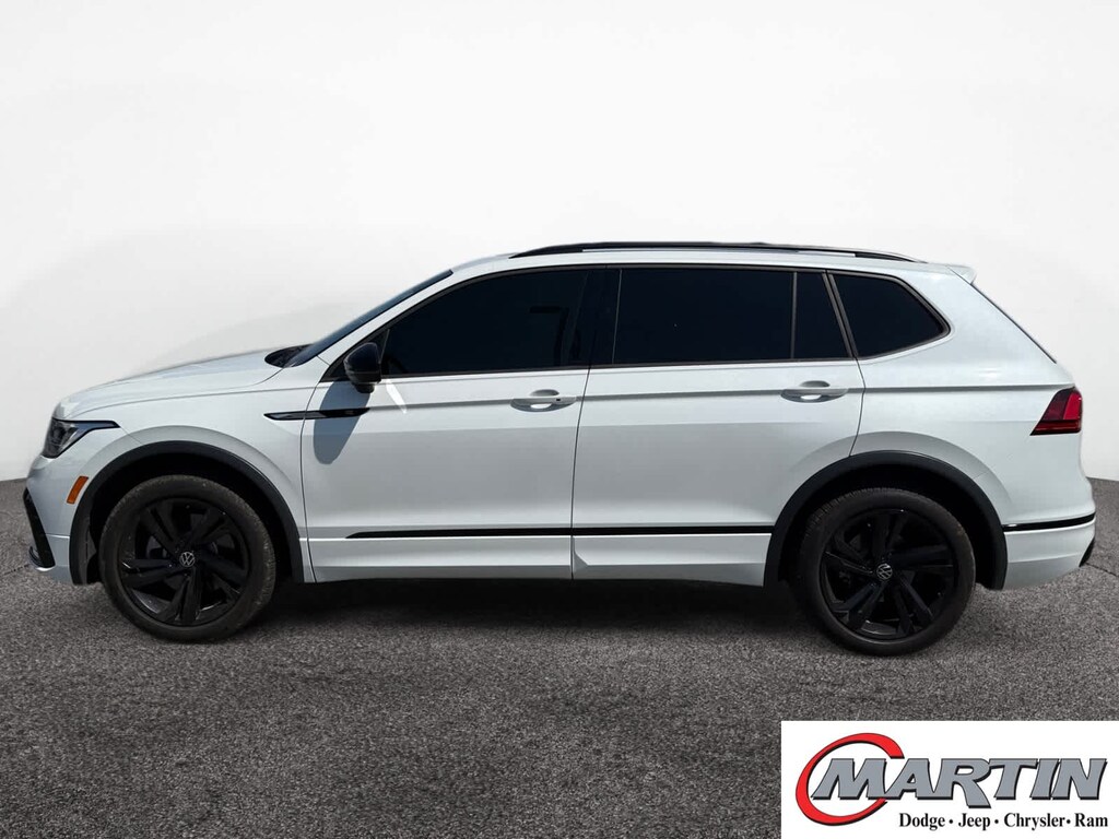 Used 2024 Volkswagen Tiguan SE R-Line Black 2.0T FWD