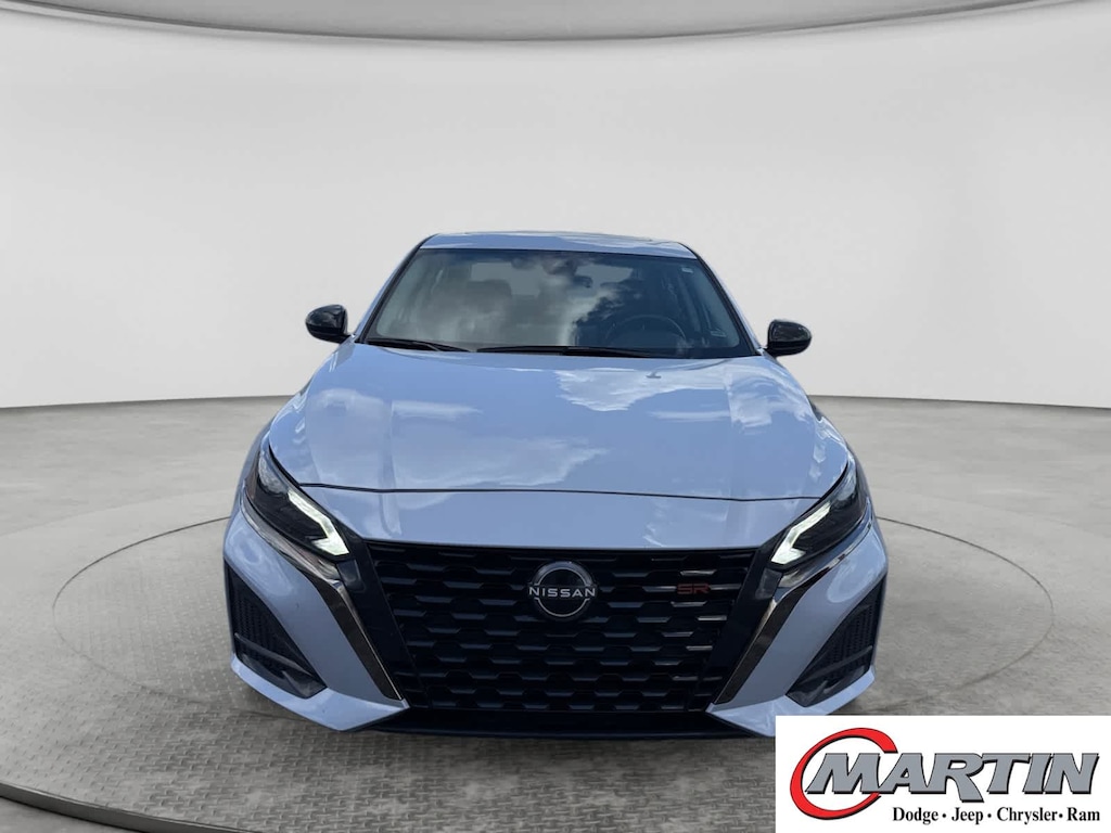 Used 2025 Nissan Altima SR FWD