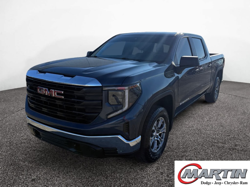 Used 2022 GMC Sierra 1500 Pro 4WD Crew Cab 147 4WD Crew Cab 147