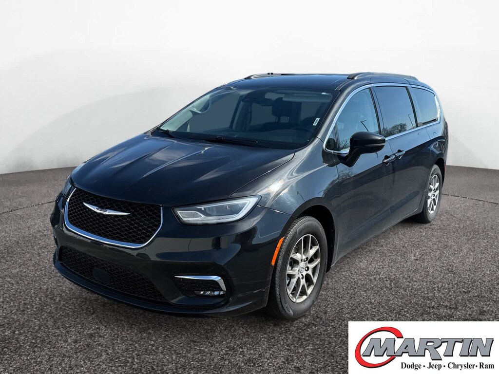 Used 2021 Chrysler Pacifica Touring FWD