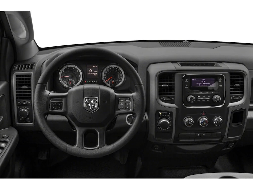 Used 2015 Ram 1500 Express 4WD Crew Cab 140.5 4WD Crew Cab 140.5