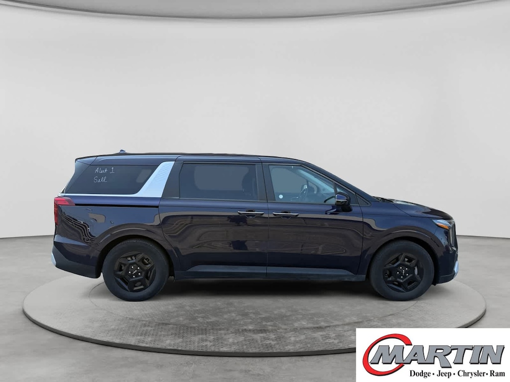 Used 2025 Kia Carnival LXS FWD