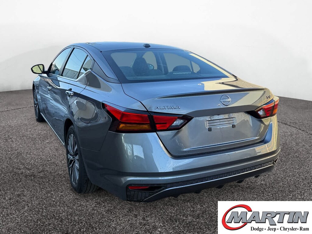 Used 2024 Nissan Altima 2.5 SV Sedan