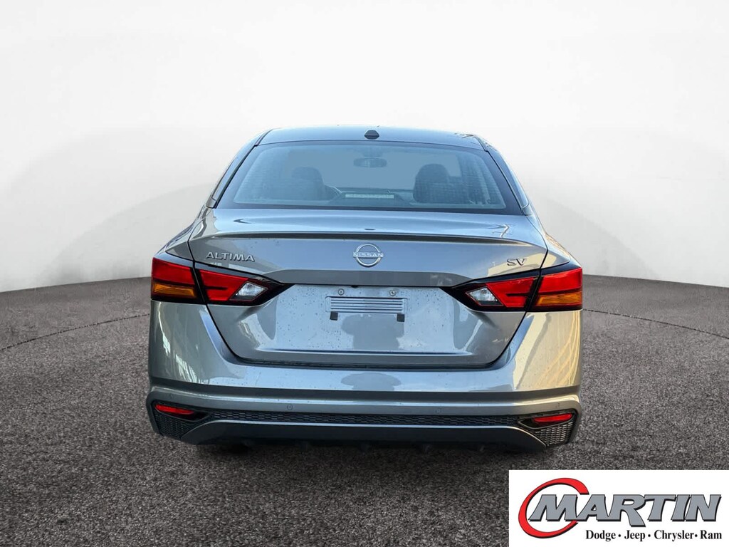 Used 2024 Nissan Altima 2.5 SV Sedan