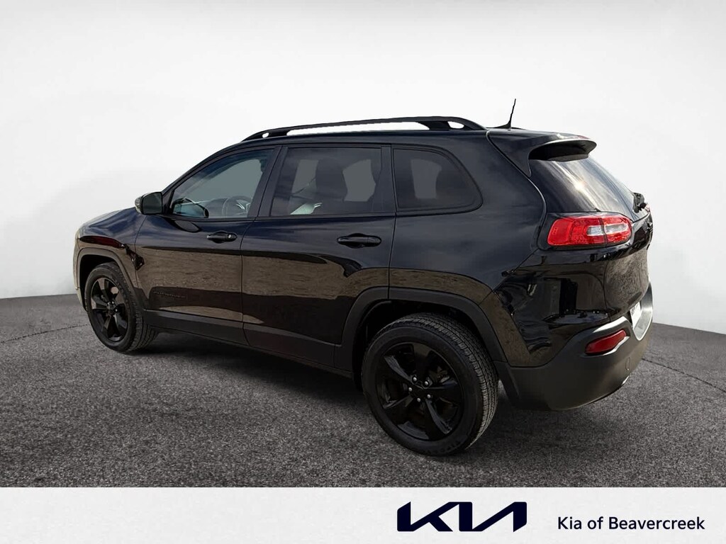 Used 2016 Jeep Cherokee Altitude FWD